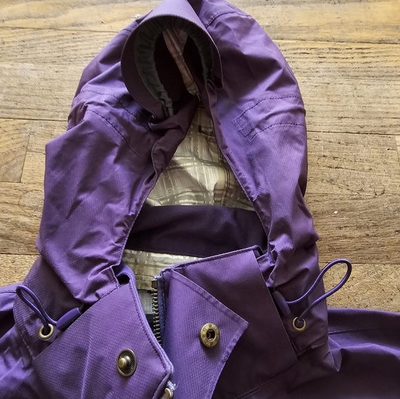 REI Co-op Women's Long Rain Jacket Sz Sm - Picture 2 of 8